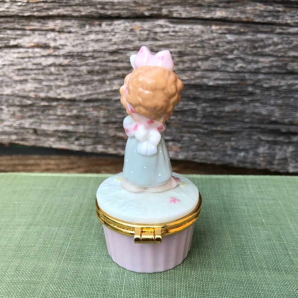Precious Moments Pink and Gold Trinket Box tooth fairy Pill box Sad eyes Hinged - Picture 4 of 10